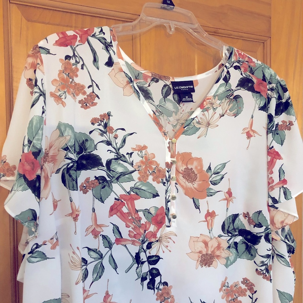 NWOT Liz Claiborne White Floral Top Plus 3X